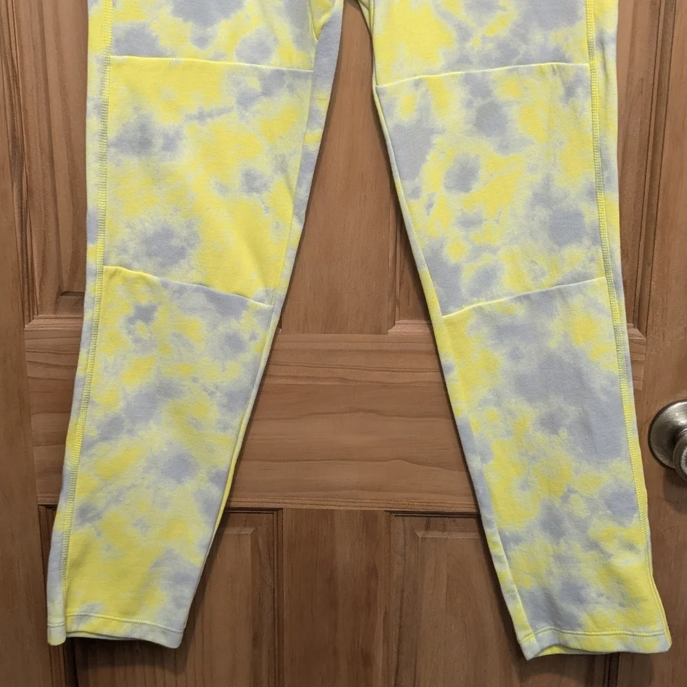 Gap Fit Tech Pants Leggings Girls XXL 2XL Yellow Tie Dye Pockets Yoga Workout